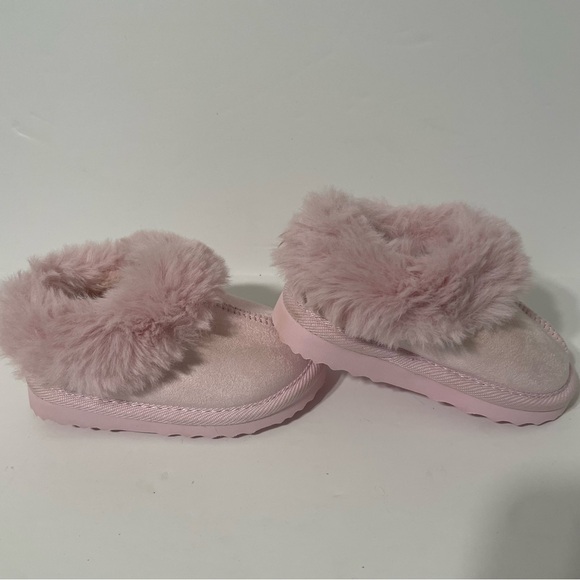 Cat & Jack | toddler faux fur cuff boot size 6 - Picture 11 of 12